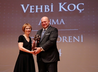 Vehbi Koç Ödülü Prof. Dr. Zeynep Çelik görseli