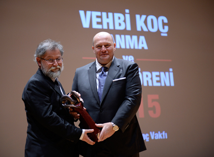 Vehbi Koç Ödülü Prof. Dr. Ali Nesin ve Mustafa V. Koç görseli